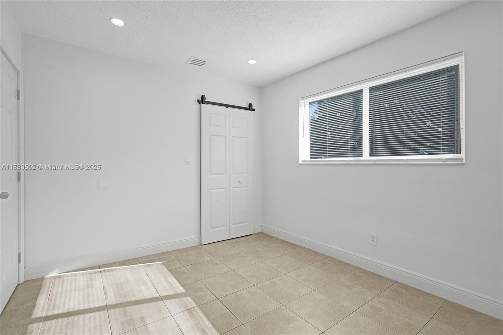 136 Northwest 6th Avenue, Unit 2 Hallandale Beach, FL 33009 - Photo 16 of 32