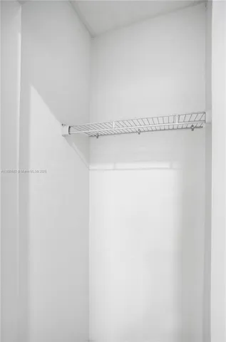 $2,550 | 136 Northwest 6th Avenue, Unit 2, Hallandale Beach, FL 33009