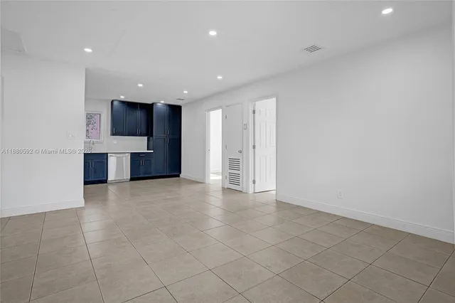 $2,550 | 136 Northwest 6th Avenue, Unit 2, Hallandale Beach, FL 33009