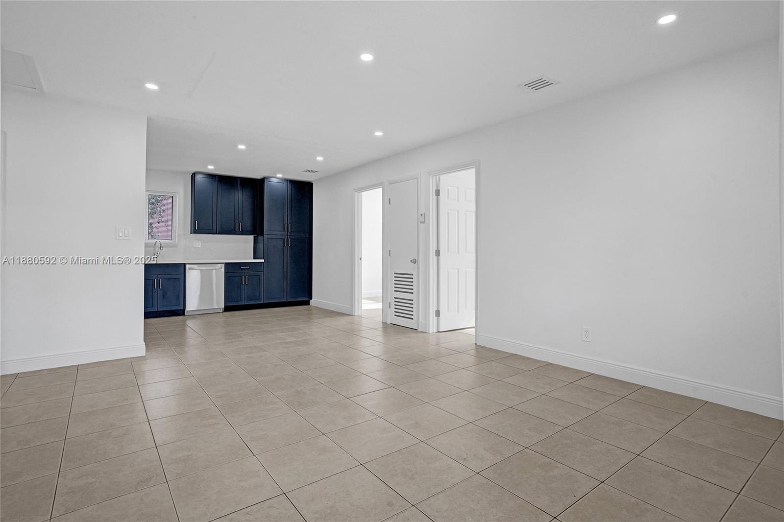 136 Northwest 6th Avenue, Unit 2 Hallandale Beach, FL 33009 - Photo 21 of 32