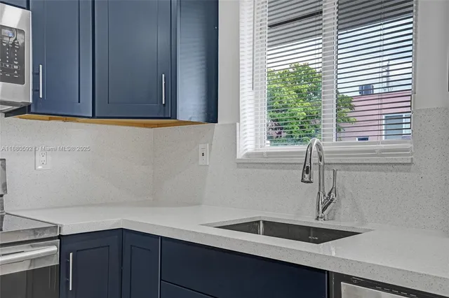 $2,550 | 136 Northwest 6th Avenue, Unit 2, Hallandale Beach, FL 33009