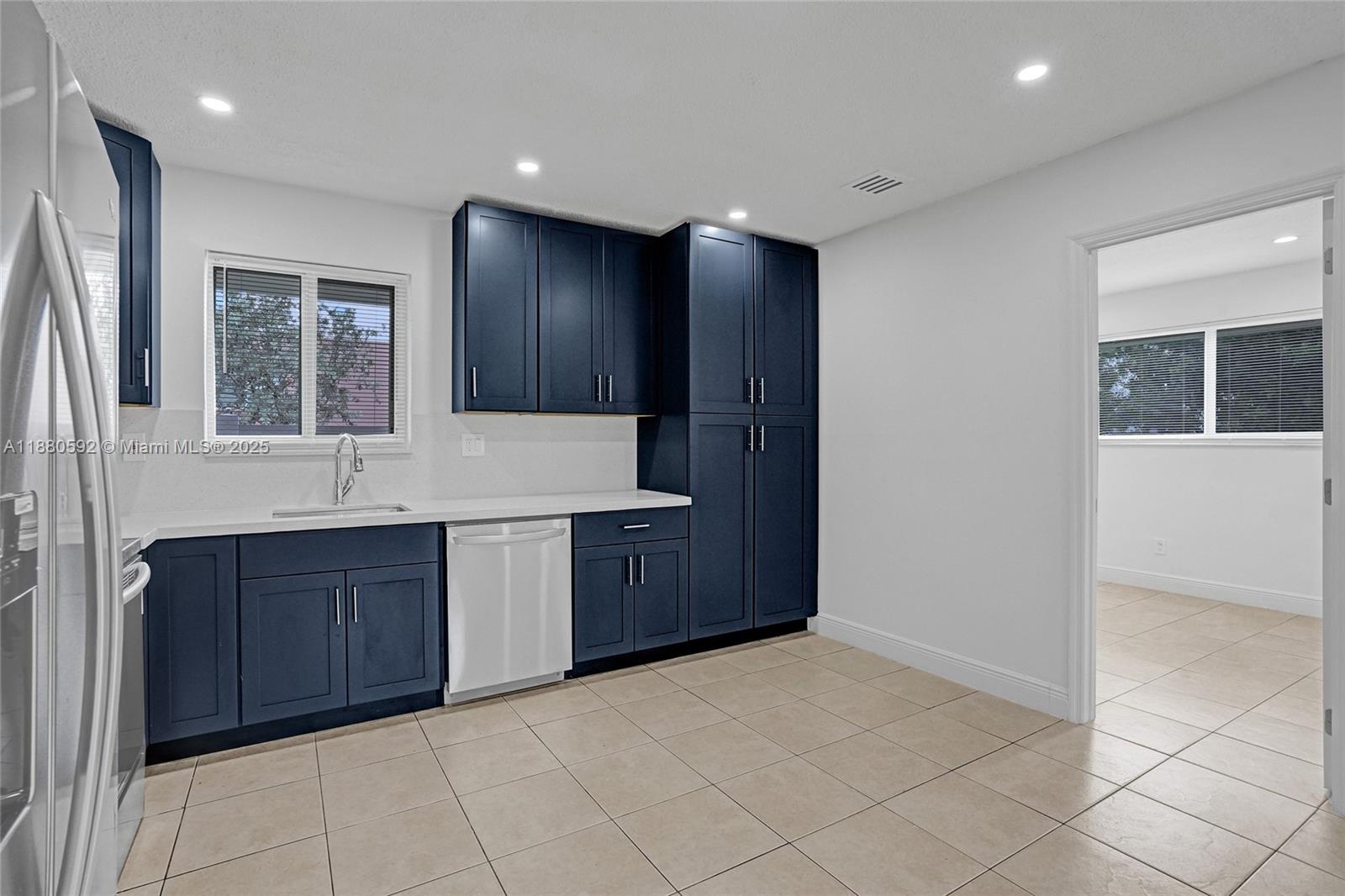 136 Northwest 6th Avenue, Unit 2 Hallandale Beach, FL 33009 - Photo 4 of 32