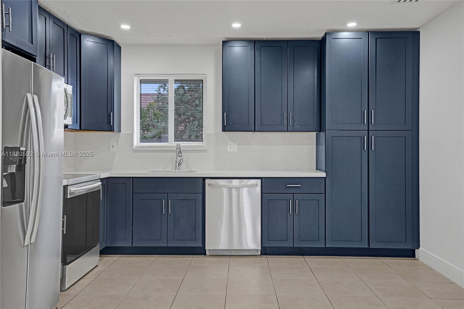 136 Northwest 6th Avenue, Unit 2 Hallandale Beach, FL 33009 - Photo 5 of 32