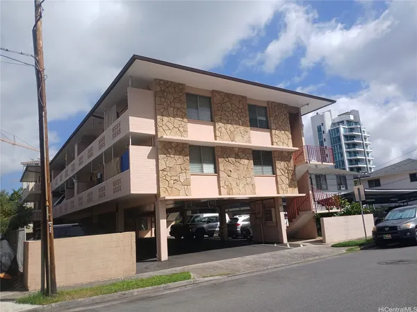 $1,800 | 2318 Lime Street, Unit 302, Honolulu, HI 96826