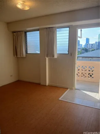 $1,800 | 2318 Lime Street, Unit 302, Honolulu, HI 96826
