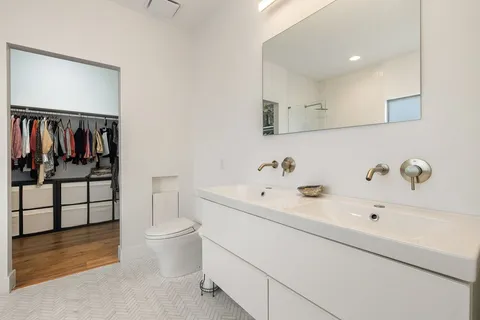 $679,500 | 8616 Ipswich Bay Drive, Austin, TX 78747