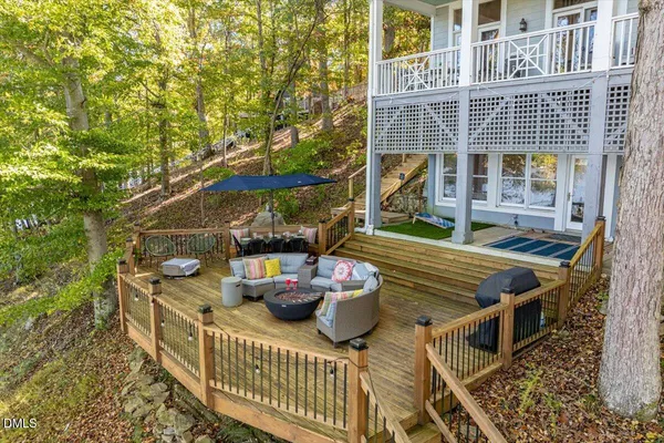 a view of outdoor space yard deck and patio