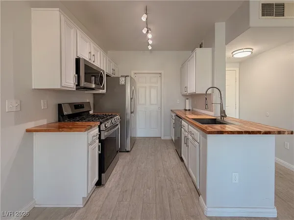 $259,000 | 7143 South Durango Drive, Unit 311, Las Vegas, NV 89113