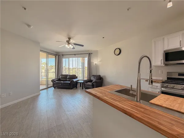 $259,000 | 7143 South Durango Drive, Unit 311, Las Vegas, NV 89113
