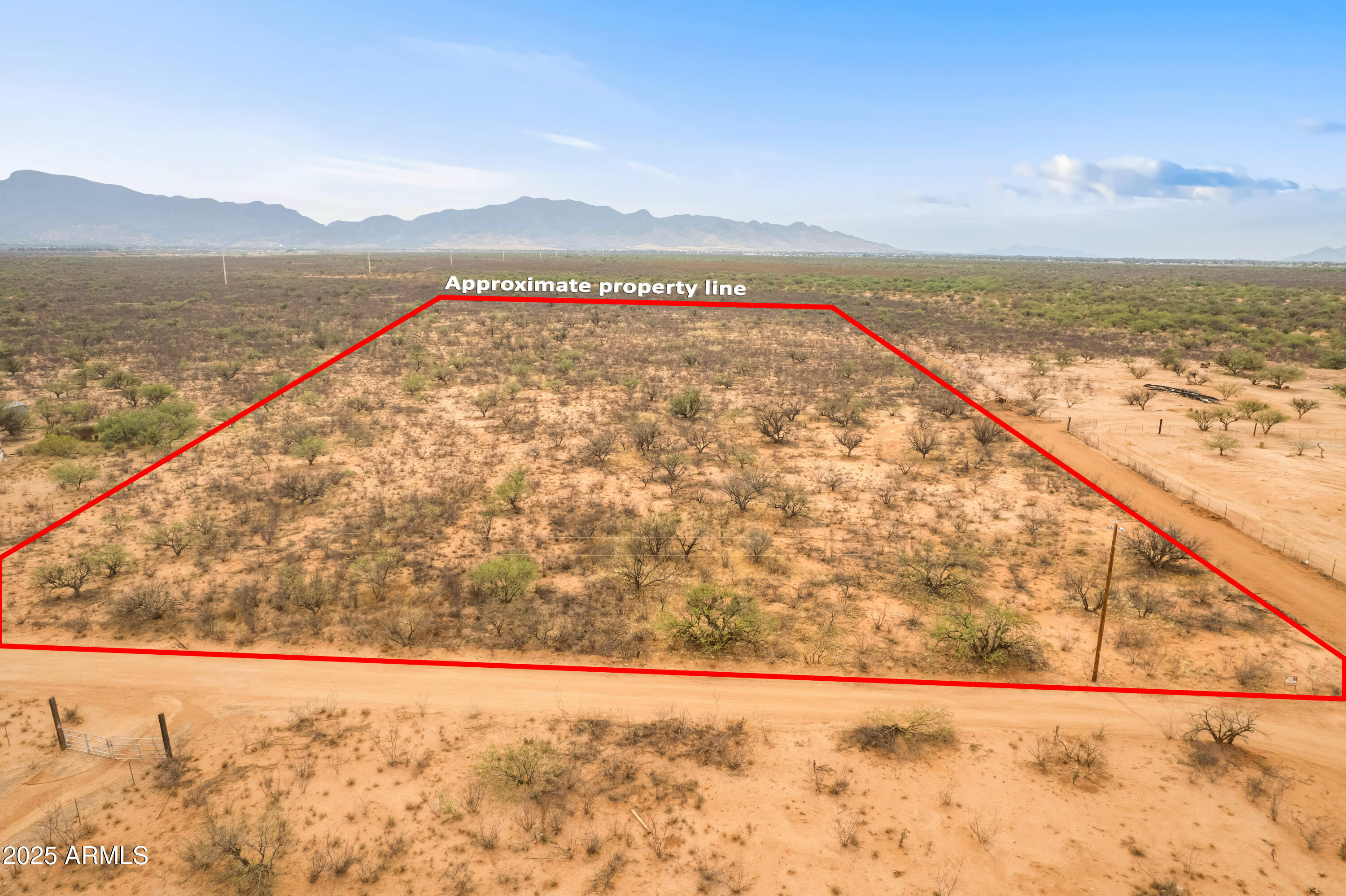 5 East Lazy Y 5 Road, Unit M Sierra Vista, AZ 85635 - Photo 7 of 12 a view of an ocean