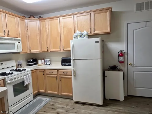 $350,000 | 2303 Neville Court, Unit 2303, Somerset, NJ 08873