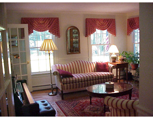 98 Maple Street Scituate, MA 02066 - Photo 7 of 12 Gallery Image 7