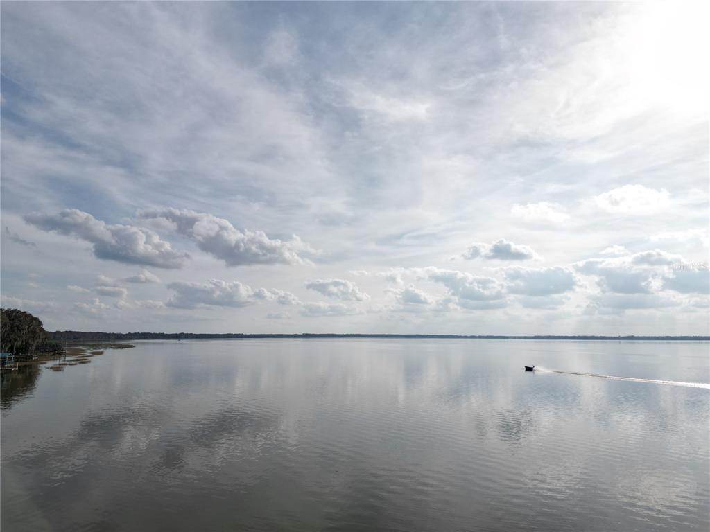 202nd Terrace Hawthorne, FL 32640 - Photo 5 of 10 a close up of a lake view in back