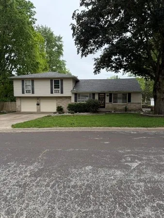 $198,000 | 10801 East 64th Terrace, Raytown, MO 64133