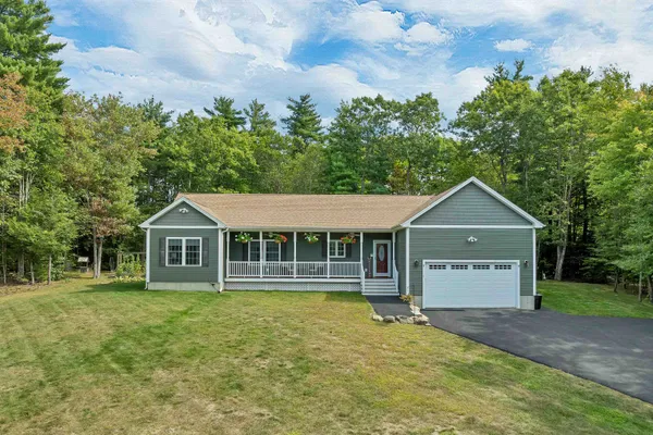 $634,000 | 1 Corey Road, Deerfield, NH 03037