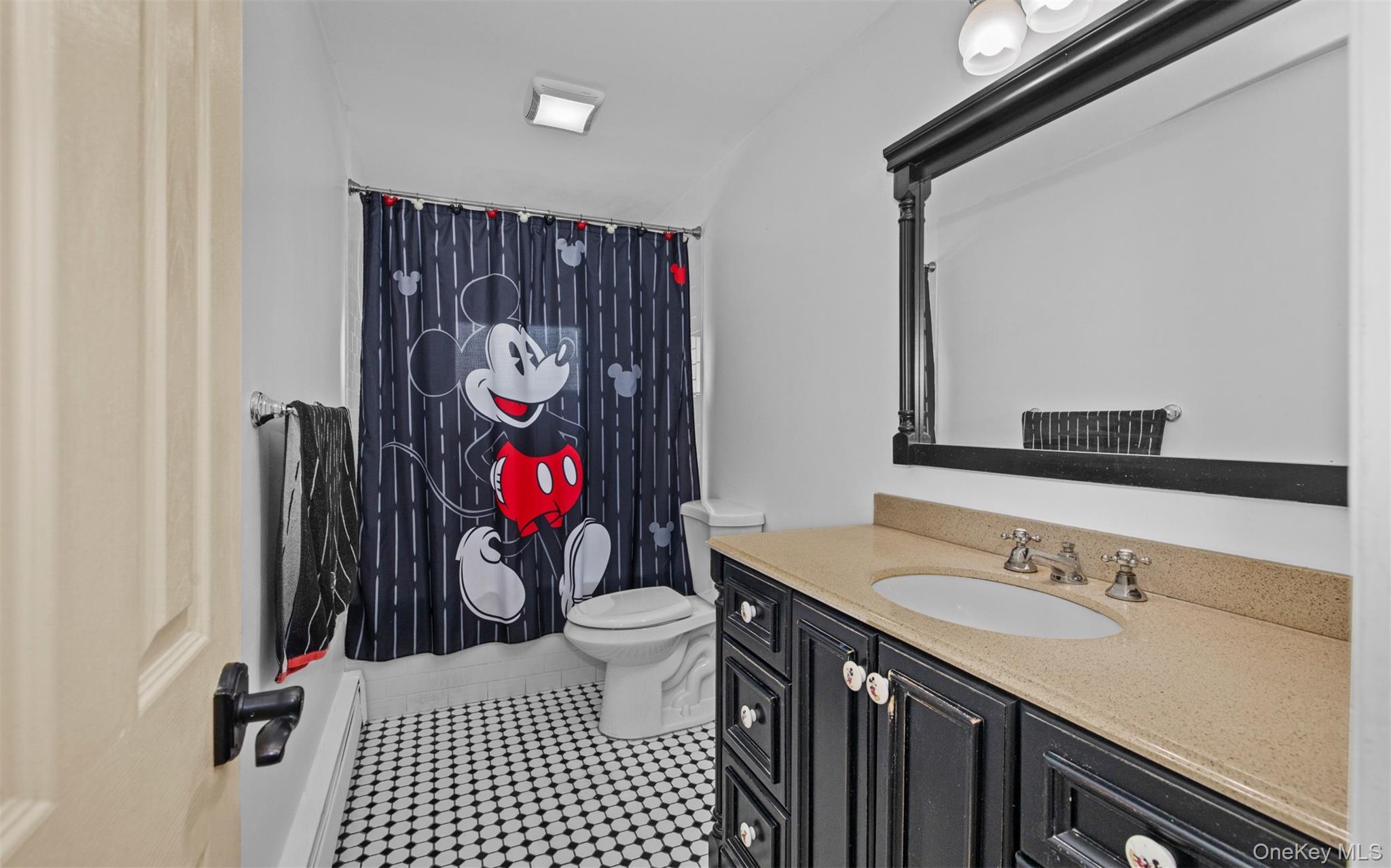 447 China Road Sayville, NY 11782 - Photo 15 of 20