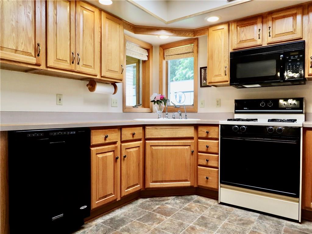 204 Airport Road Mercer, PA 16137 - Photo 3 of 21 Easy Care Kitchen ??