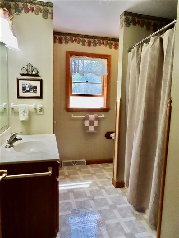 204 Airport Road Mercer, PA 16137 - Photo 8 of 21
