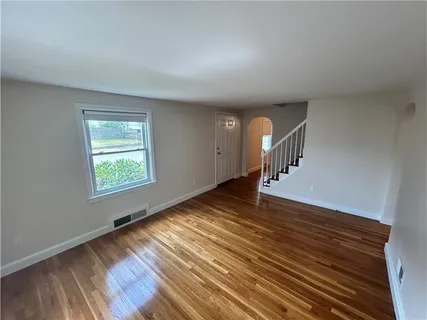 $3,000 | 81 Ballston Avenue, Pawtucket, RI 02861