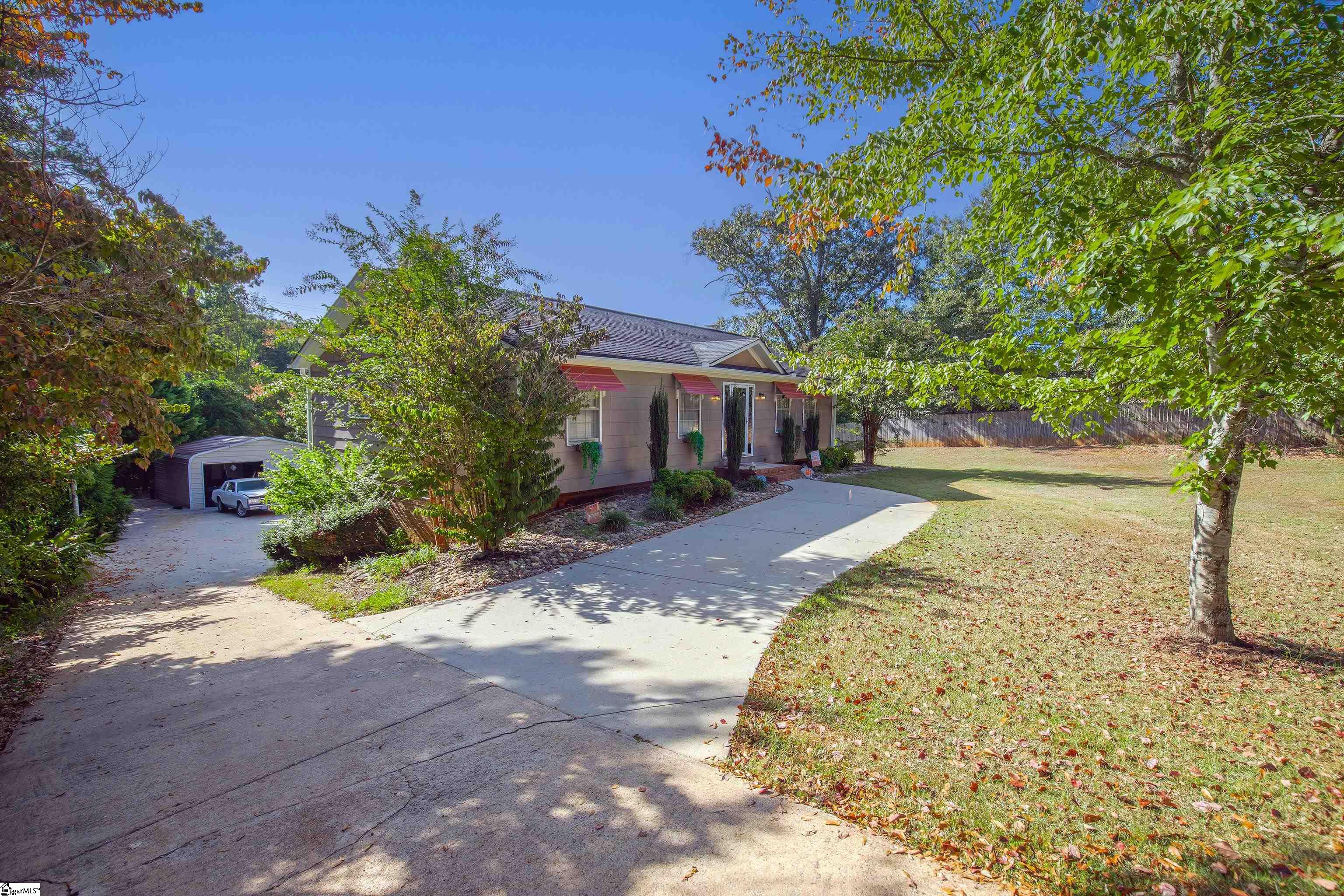 223 Motor Boat Club Road Greenville, SC 29611 - Photo 2 of 34 Gallery Image 2