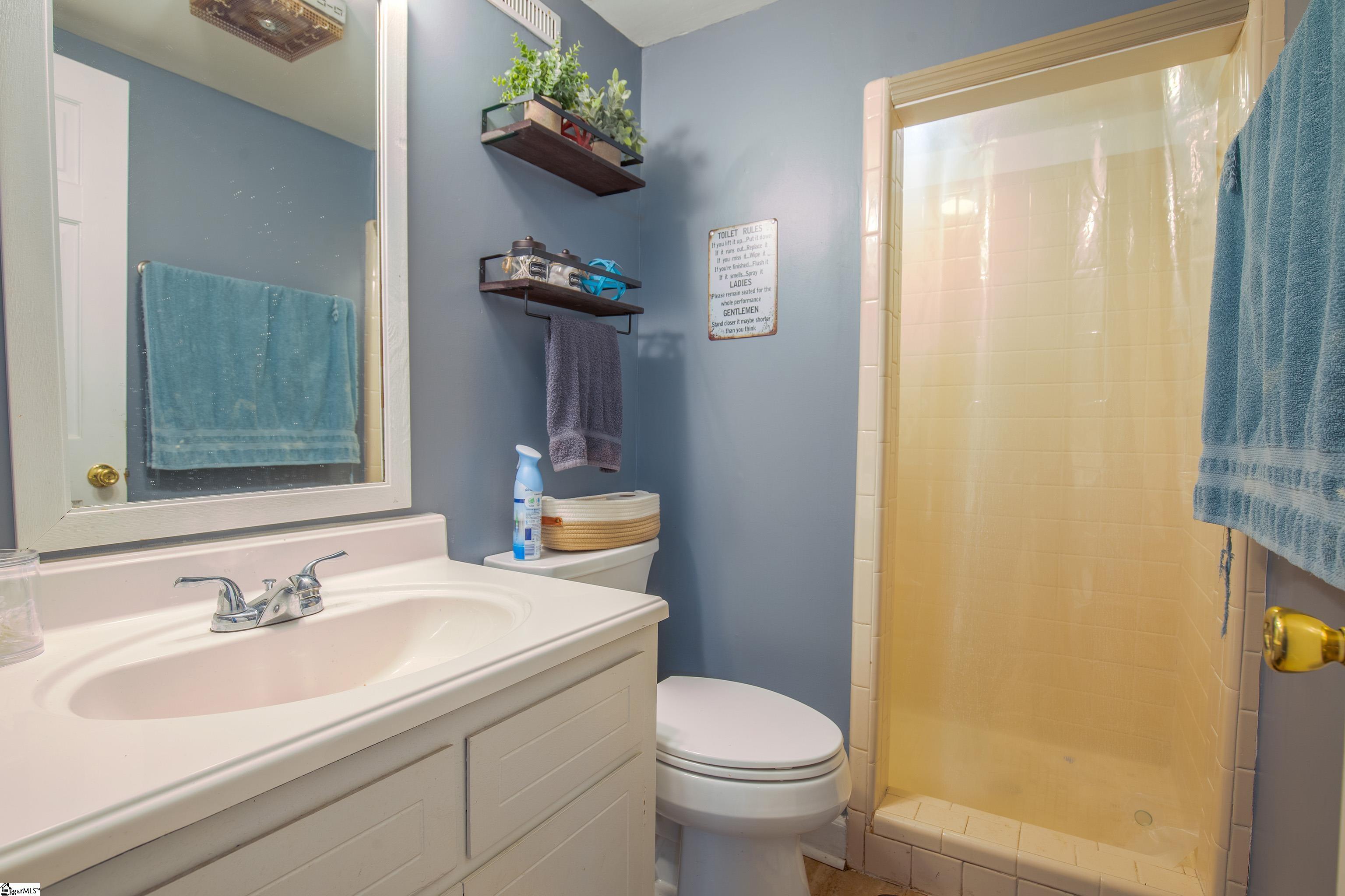 223 Motor Boat Club Road Greenville, SC 29611 - Photo 29 of 34 Gallery Image 29