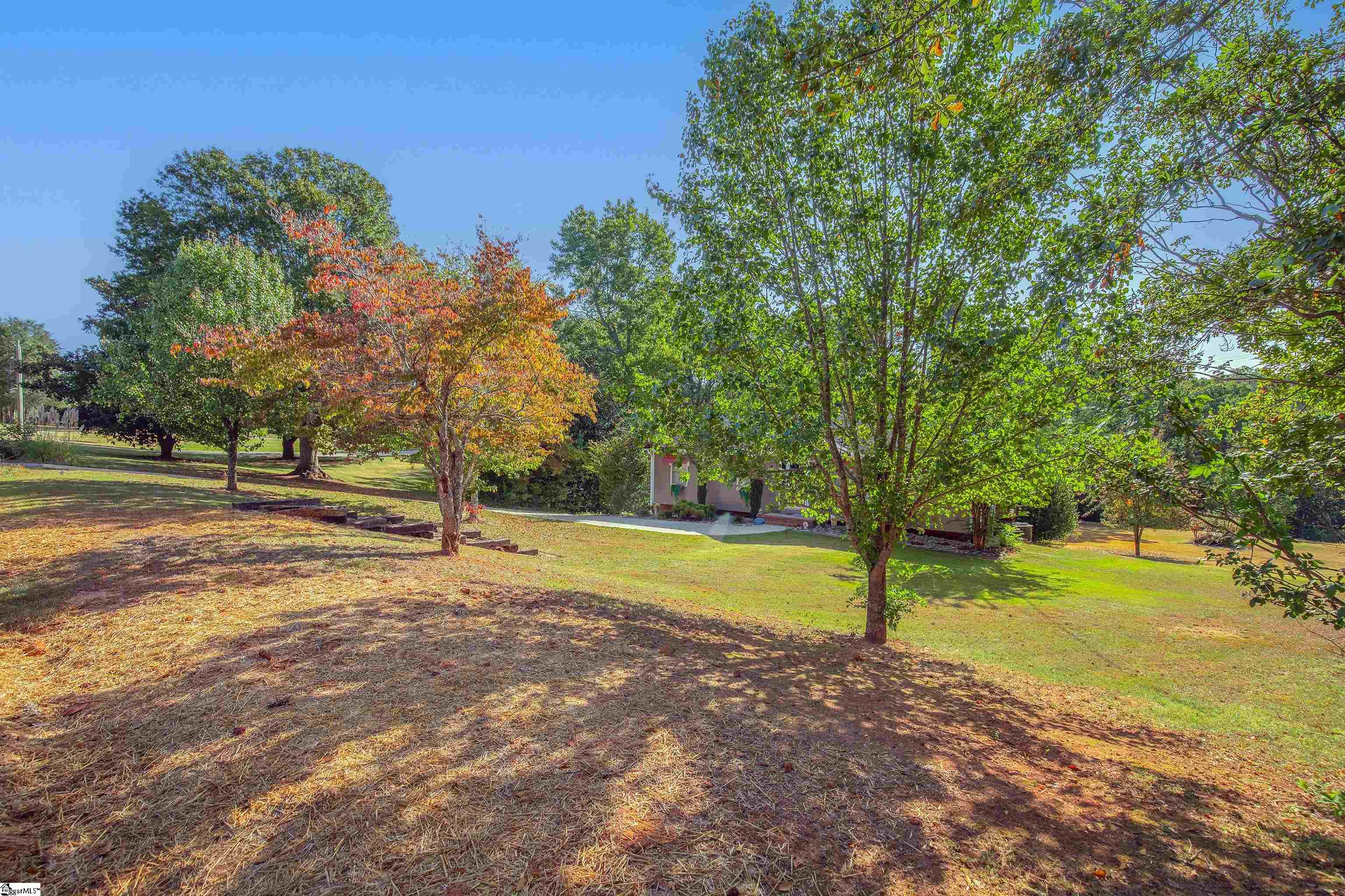 223 Motor Boat Club Road Greenville, SC 29611 - Photo 6 of 34 Gallery Image 6
