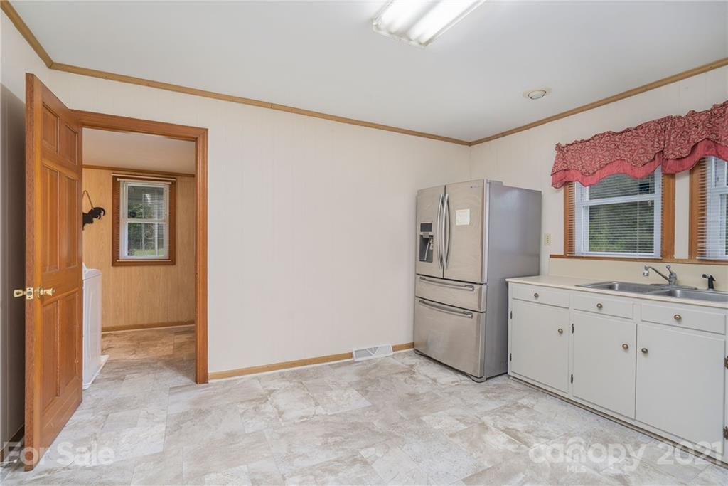 2330 Faith Road Salisbury, NC 28146 - Photo 12 of 27 Gallery Image 12