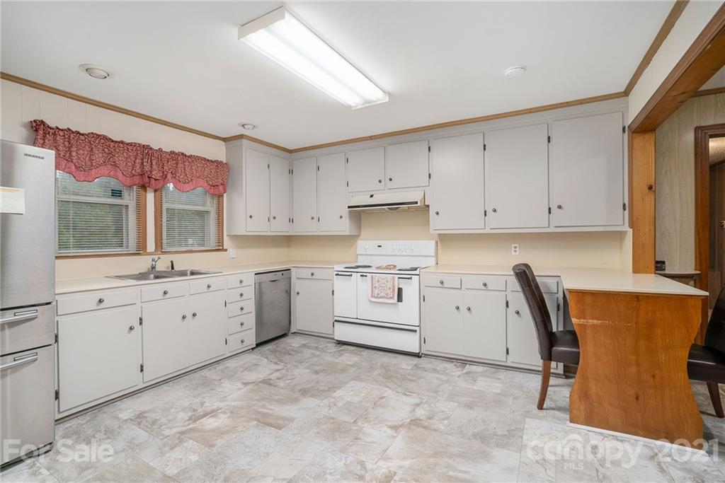 2330 Faith Road Salisbury, NC 28146 - Photo 10 of 27 Gallery Image 10