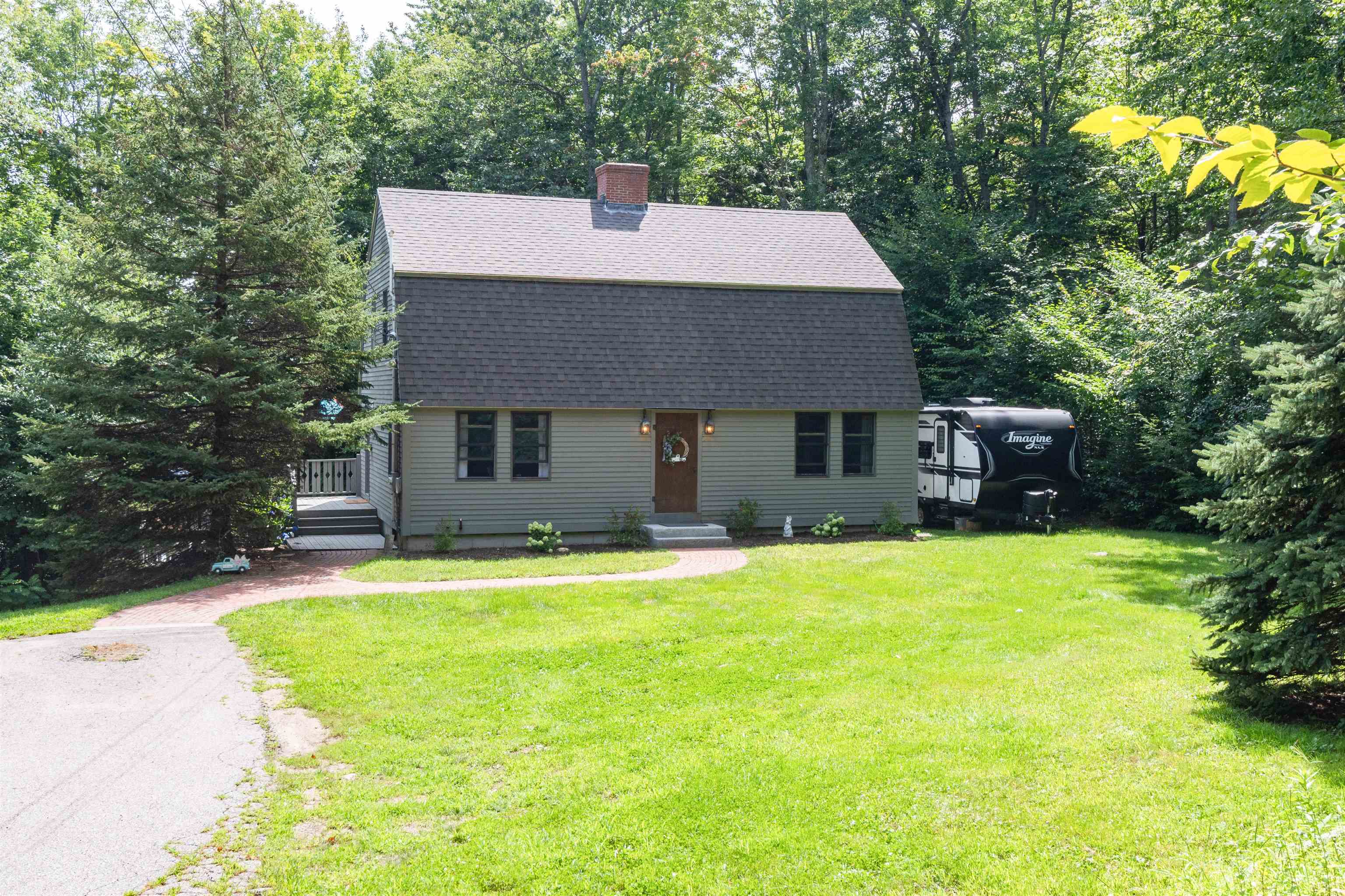 98 Beech Hill Road Weare, NH 03281 - Photo 1 of 29