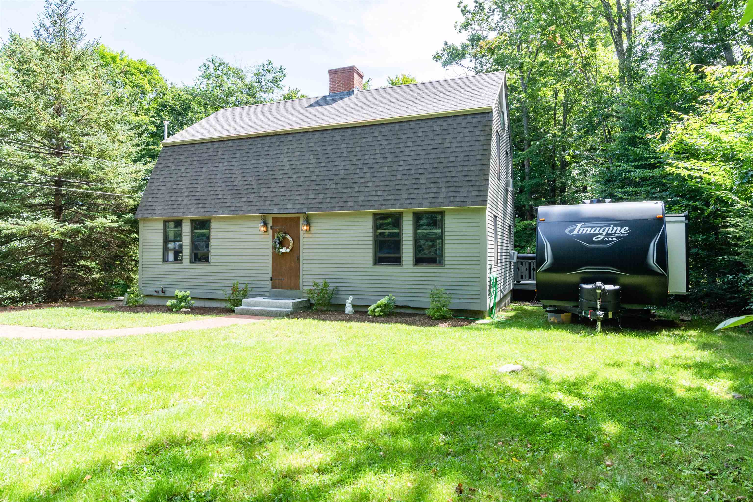 98 Beech Hill Road Weare, NH 03281 - Photo 5 of 29