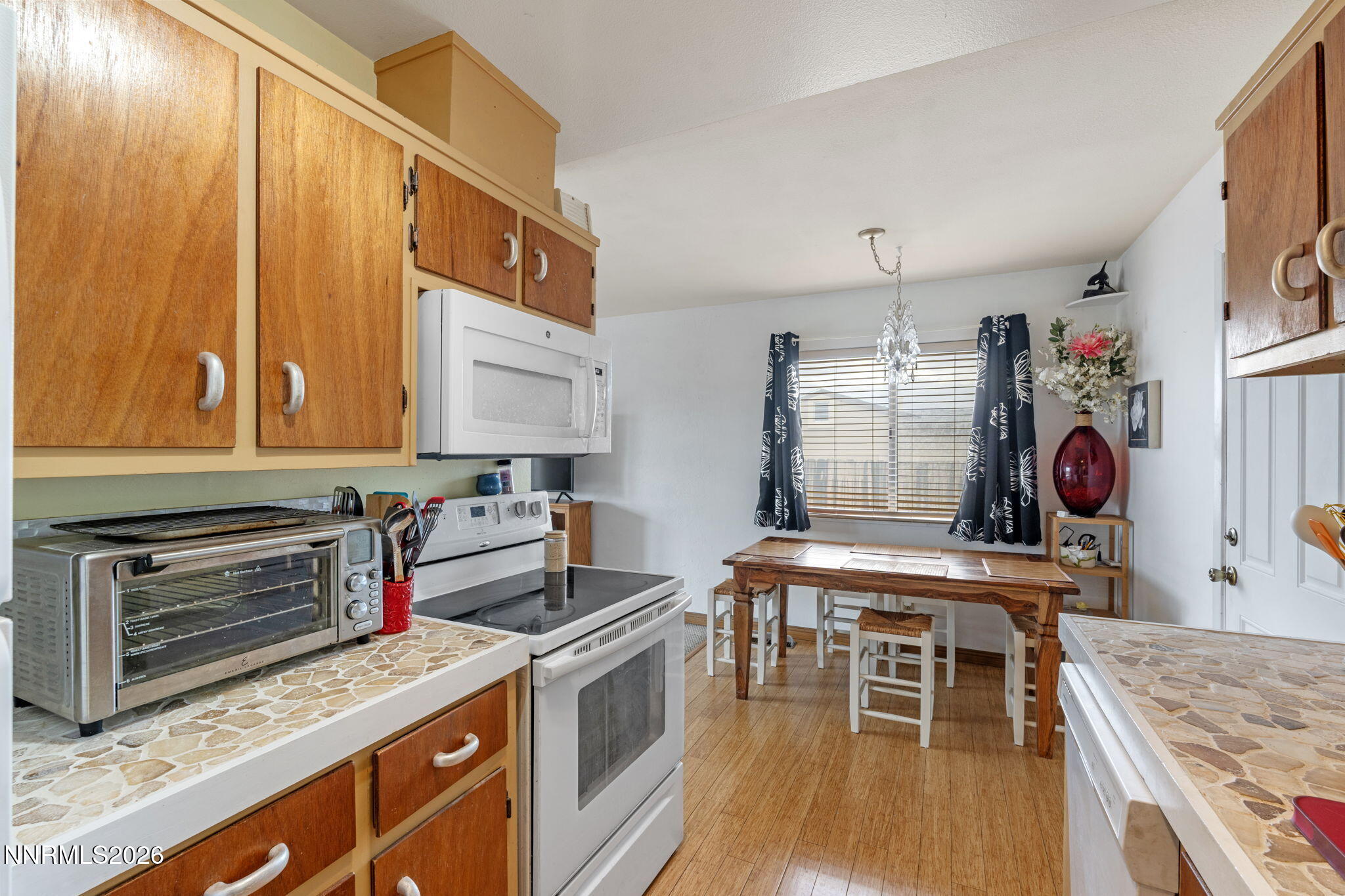 7630 Halifax Drive Reno, NV 89506 - Photo 14 of 33 18-web-or-mls-DSC09929