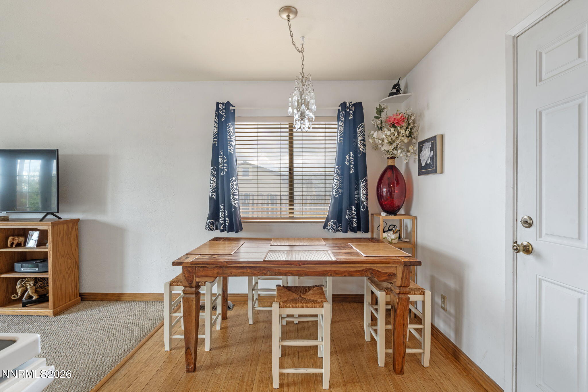 7630 Halifax Drive Reno, NV 89506 - Photo 10 of 33 14-web-or-mls-DSC09949