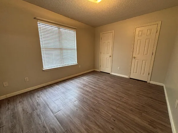 $1,000 | 528 42nd Street, Lubbock, TX 79404