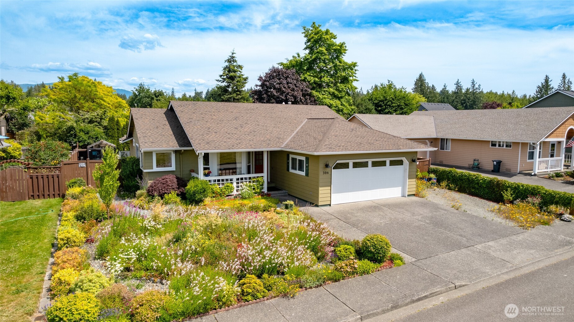306 South 28th Street Mount Vernon, WA 98274 - Photo 2 of 40