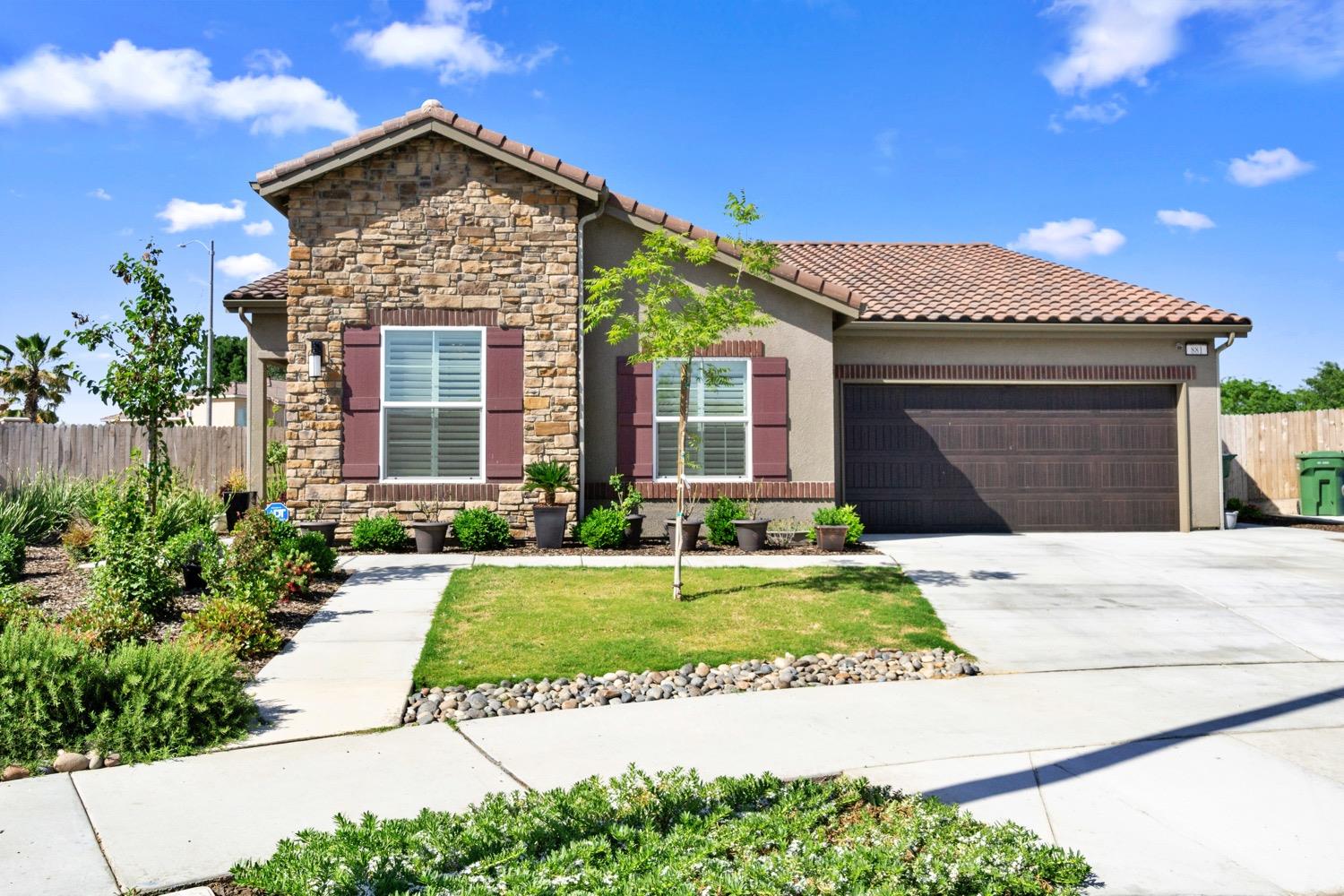881 Strada Street Lemoore, CA 93245 - Photo 1 of 39 Gallery Image 1