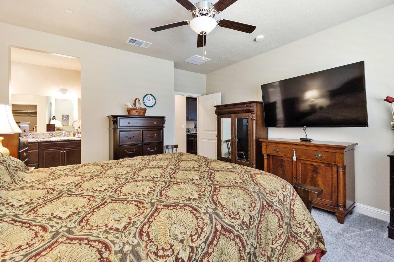 881 Strada Street Lemoore, CA 93245 - Photo 15 of 39 Primary Bedroom