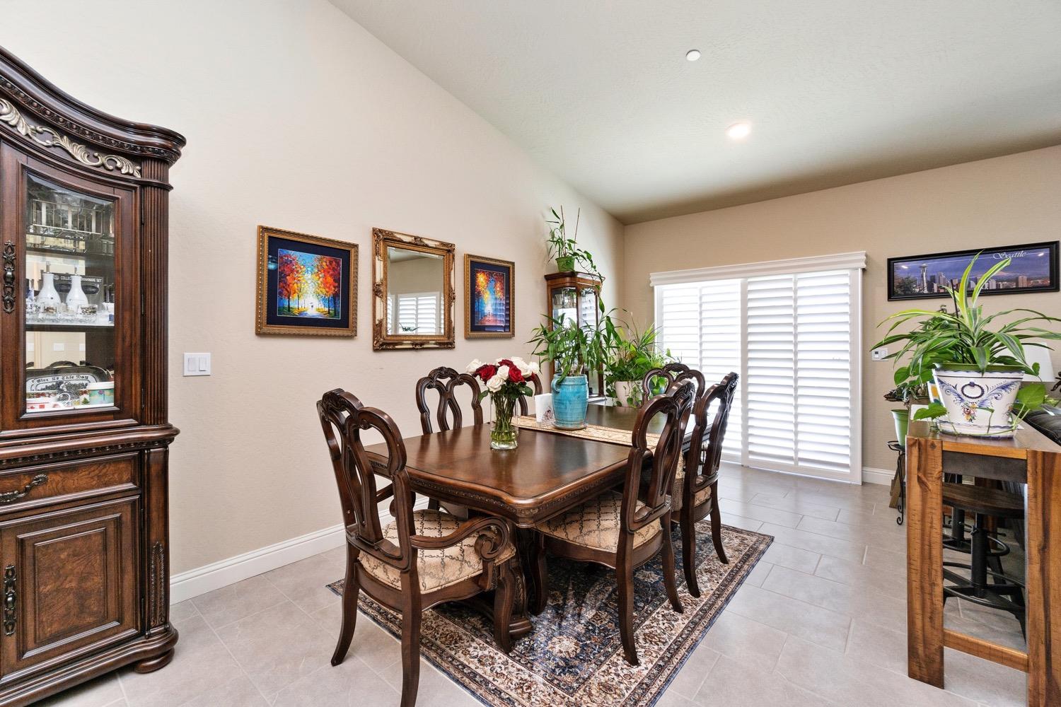 881 Strada Street Lemoore, CA 93245 - Photo 6 of 39 Gallery Image 6