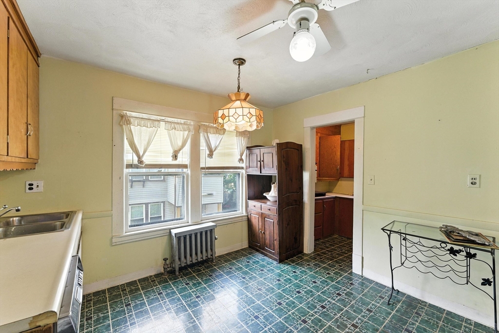 18-20 Eldridge Street Springfield, MA 01108 - Photo 19 of 42 a dining room with furniture and window