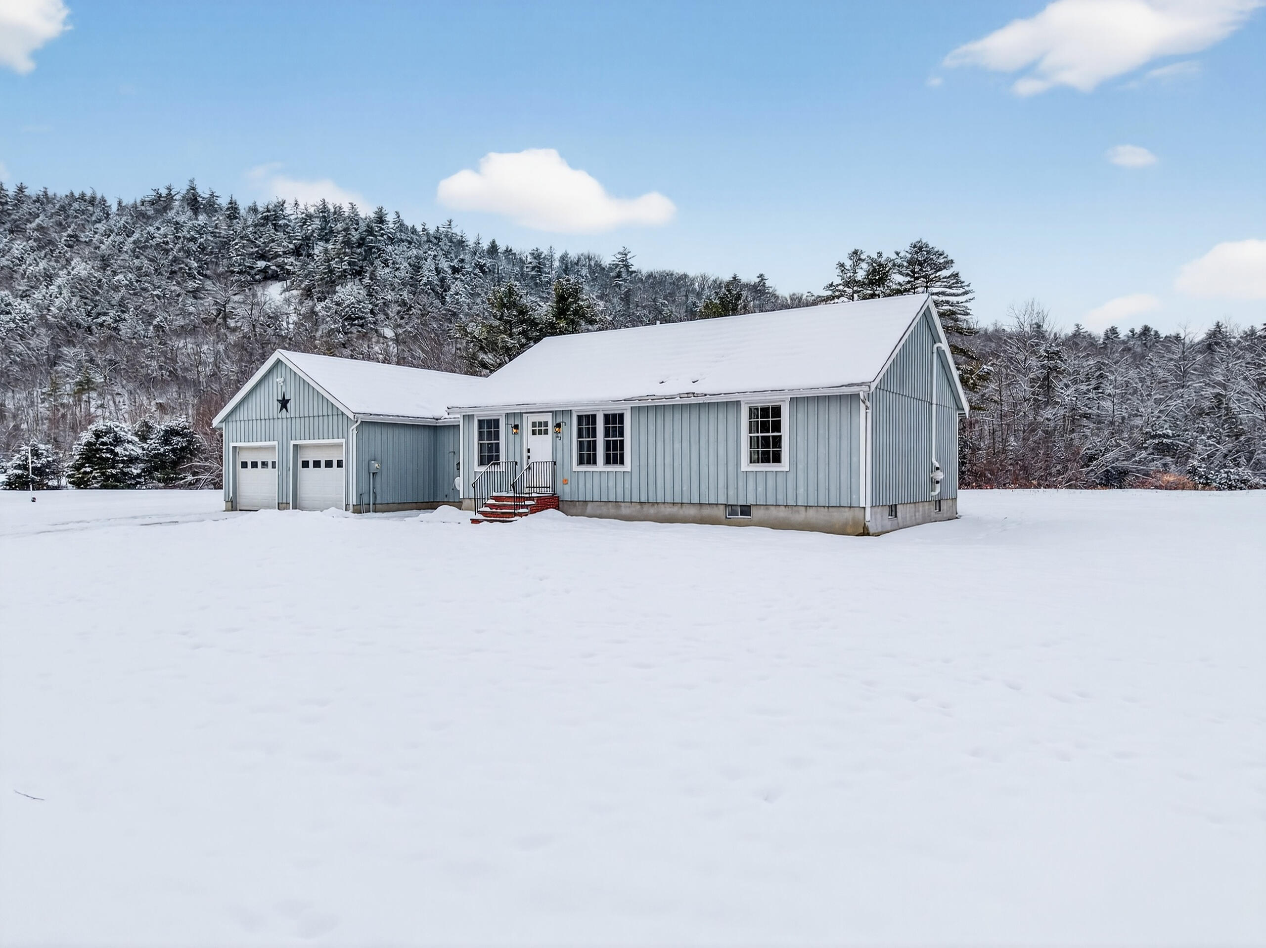 23 Robinson Way Bridgton, ME 04009 - Photo 4 of 53 23 Robinson Way_104