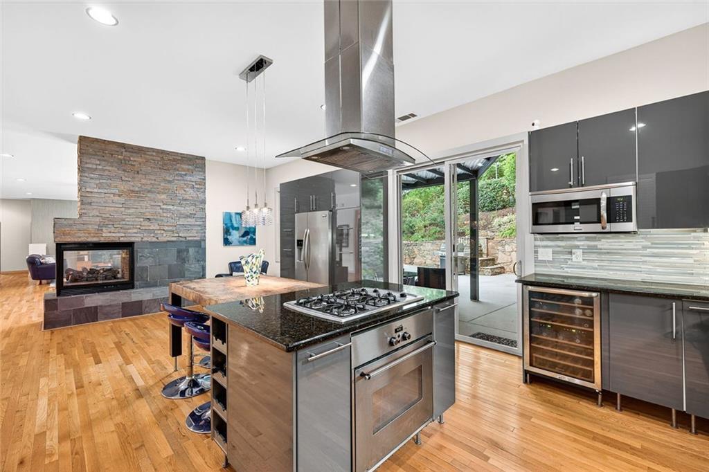 4812 Lake Forrest Drive Northwest Sandy Springs, GA 30342 - Photo 15 of 56