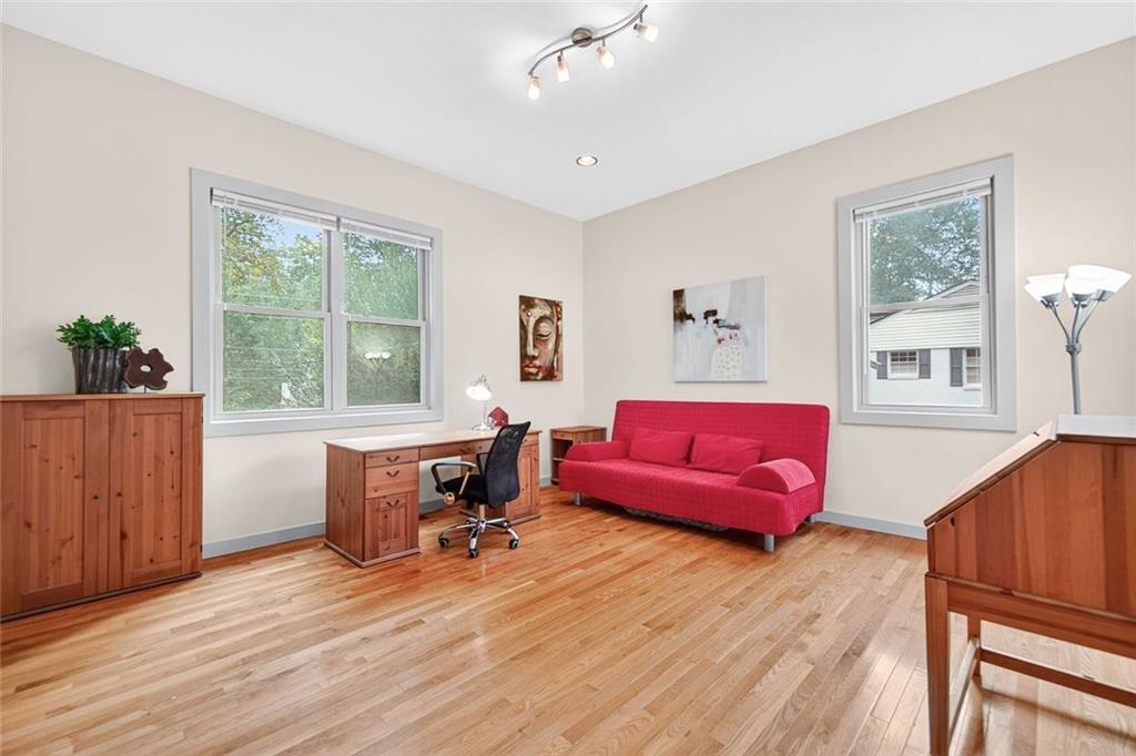 4812 Lake Forrest Drive Northwest Sandy Springs, GA 30342 - Photo 18 of 56