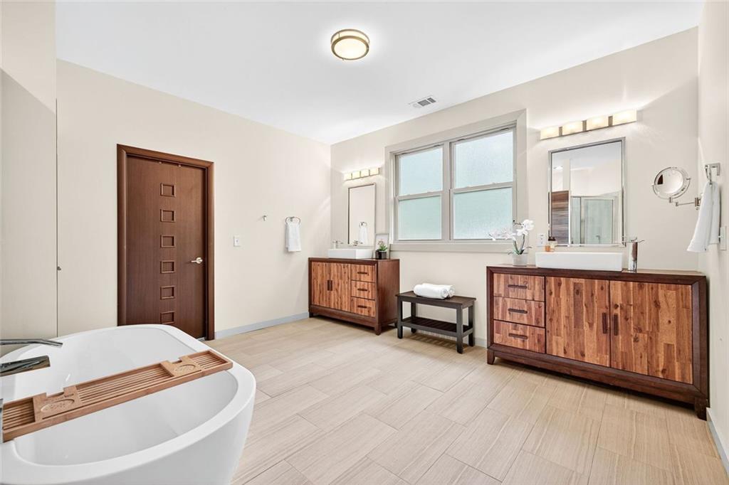 4812 Lake Forrest Drive Northwest Sandy Springs, GA 30342 - Photo 25 of 56