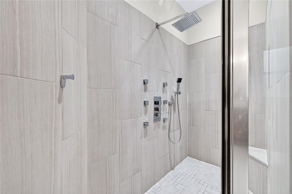 4812 Lake Forrest Drive Northwest Sandy Springs, GA 30342 - Photo 27 of 56