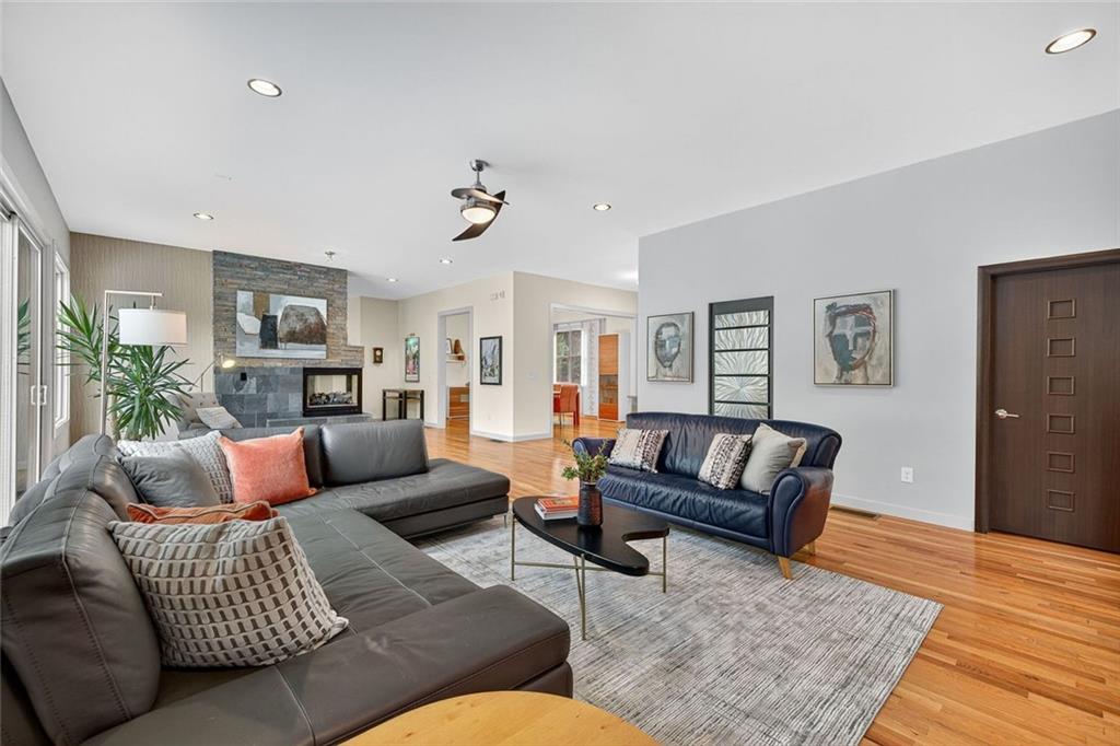 4812 Lake Forrest Drive Northwest Sandy Springs, GA 30342 - Photo 5 of 56