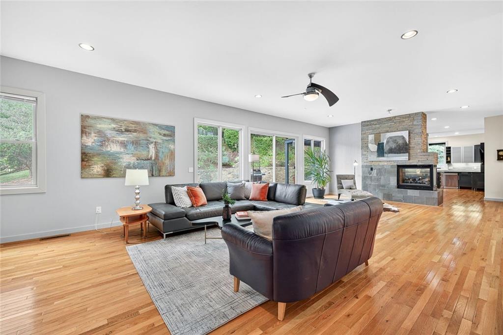 4812 Lake Forrest Drive Northwest Sandy Springs, GA 30342 - Photo 6 of 56