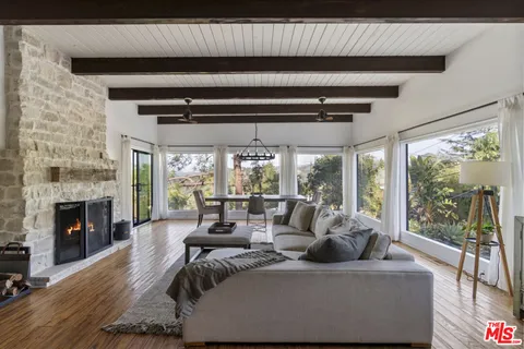 $1,595,000 | 19901 Grand View Drive, Topanga, CA 90290