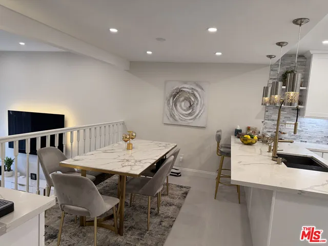 $5,950 | 13218 Fiji Way, Unit J, Marina del Rey, CA 90292