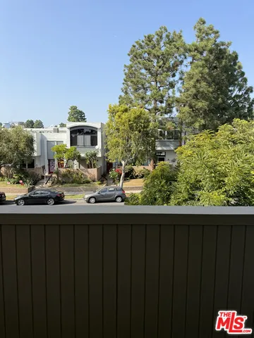 $5,950 | 13218 Fiji Way, Unit J, Marina del Rey, CA 90292