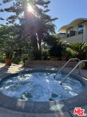 $5,950 | 13218 Fiji Way, Unit J, Marina del Rey, CA 90292