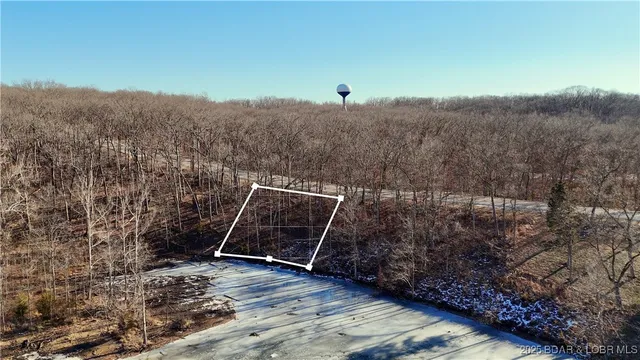 $25,950 | Lot 738 Fairlawn Drive, Four Seasons, MO 65049
